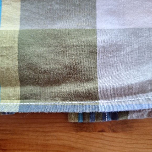 Old Navy Plaid Button Short Sleeve Shirt - Picture 3 of 6